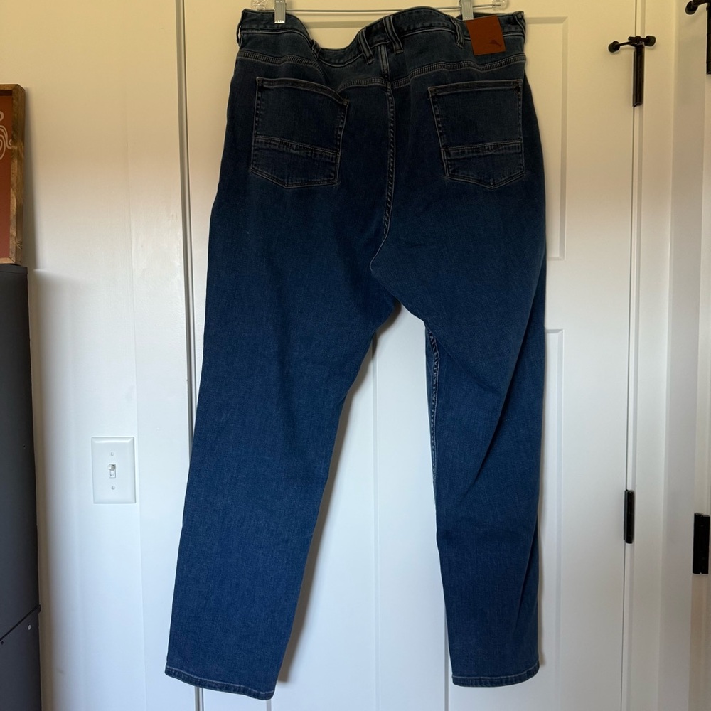 Tommy Bahama Relaxed Fit Dark Blue Jeans 44 Waist